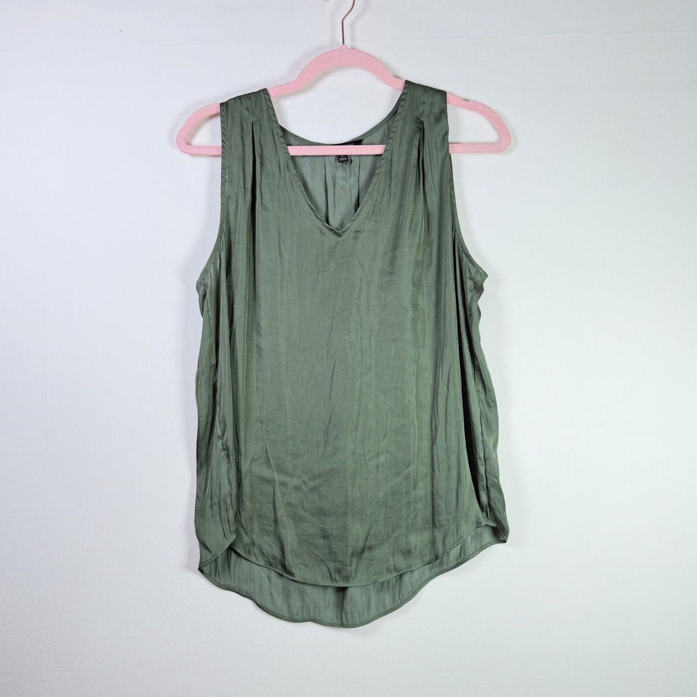 BANANA REPUBLIC Olive Green V-Neck Sleeveless Shell Top Large Petite